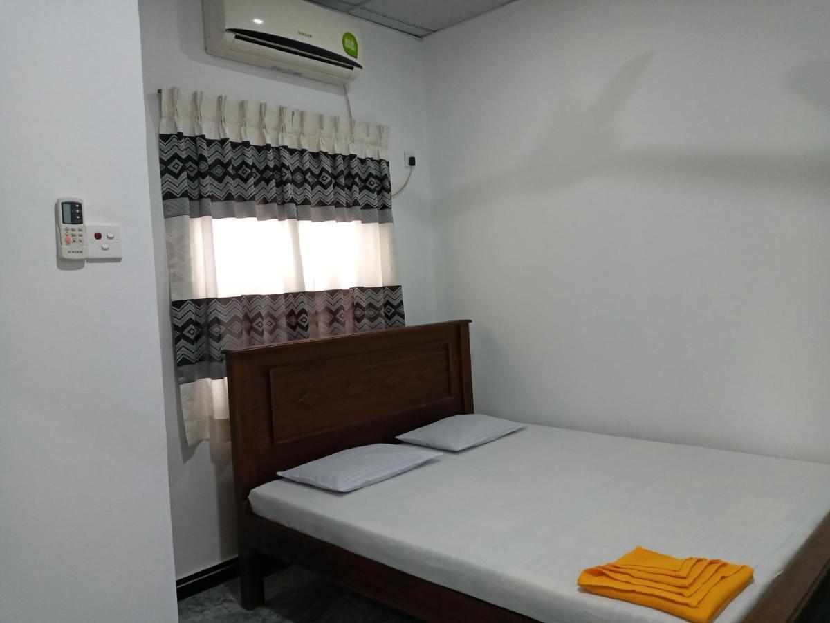 David Villa Anuradhapura Phòng bức ảnh